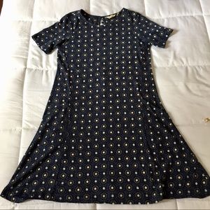 Short sleeve dress size small